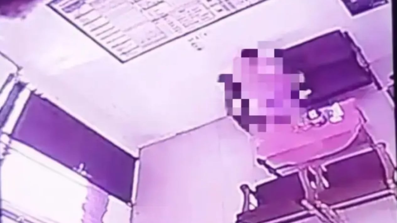Heboh, Link Video Syur 21 Detik Kepala Sekolah dan Guru SD Pekalongan Viral, Waspada Kebocoran Data Pribadi
            - galeri foto
