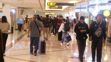Dampak Erupsi Anak Gunung Krakatau, 75 Penerbangan di Bandara Juanda Batal Terbang