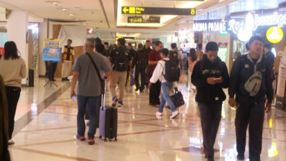 Dampak Erupsi Anak Gunung Krakatau, 75 Penerbangan di Bandara Juanda Batal Terbang
