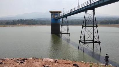 Kemarau Panjang, Waduk Seloromo Gembong Pati Menyusut Lebih dari 70 Persen