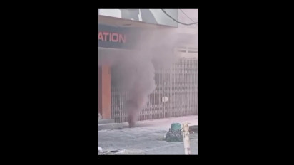 Heboh Asap Hitam Menyembur dari Tanah di Pasar Baru, Ternyata Kabel PLN Terbakar