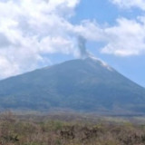 Gunung Api Ile Lewotolok Kembali Erupsi, Polda NTT Beri Imbauan hingga Mitigasi Demi Keselamatan Masyarakat