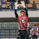 Gantikan Peran Teja Paku Alam, Fitrah Maulana Siap Jadi Kiper Utama di Laga Persib Vs Persija