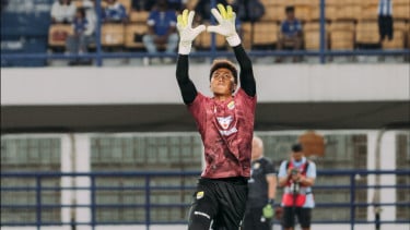 Gantikan Peran Teja Paku Alam, Fitrah Maulana Siap Jadi Kiper Utama di Laga Persib Vs Persija