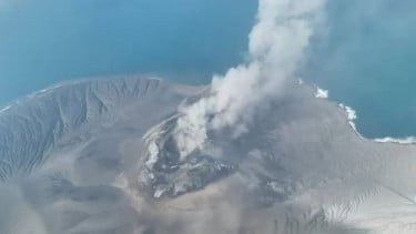 Gunung Anak Krakatau Masih Berstatus Siaga, Wisatawan Diminta Jauhi Radius 3 Km