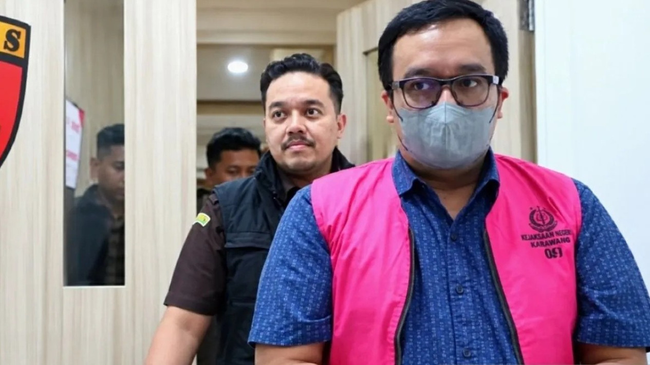 Kejari Karawang Tetapkan 5 Tersangka Tersangka Korupsi KPR, Diduga Terlibat Manipulasi Dokumen
            - galeri foto