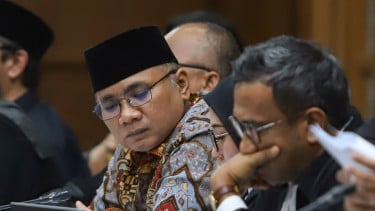 Lensa Berbicara: Empat Saksi Dihadirkan, Yaqut Simak Sidang Kasus Korupsi Kuota Haji