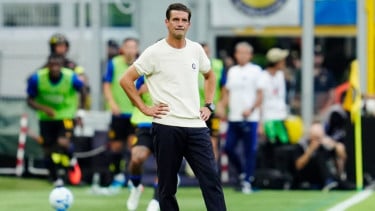 Reaksi Tak Terduga Cristian Chivu usai Josep Martinez Bikin Blunder saat Inter Milan Dikalahkan Real Madrid