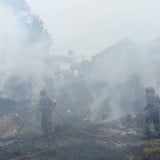 Kebakaran di Depok Hari Ini, Babinsa Korem 051 Wijayakarta Ikut Bantu Padamkan Api