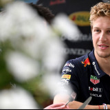 Isack Hadjar Masih Belum Pulih, Liam Lawson Kembali Dampingi Max Verstappen di Red Bull pada F1 GP Spanyol 2026