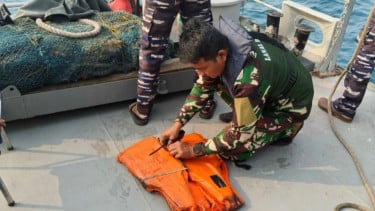Update Pencarian Rombongan Jurnalis Hilang Kontak di Perairan Anak Krakatau: TNI AL Temukan Pelampung