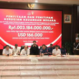 Tindak Korupsi Kawasan Hutan di Lampung, Kejagung Jampidsus  Pamer  Uang Rp1 Triliun