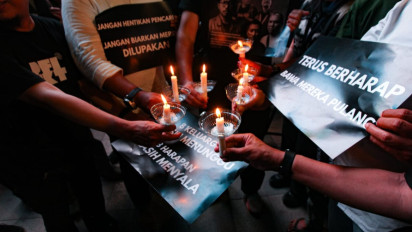 Lensa Berbicara: PFI Gelar Doa Bersama untuk Jurnalis yang Hilang Kontak di Gunung Anak Krakatau