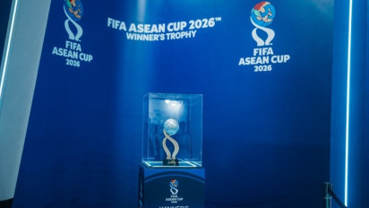 Trofi FIFA ASEAN Cup 2026 Dikirim Langsung dari Swiss, PSSI Pamerkan di Indonesia Sports Summit