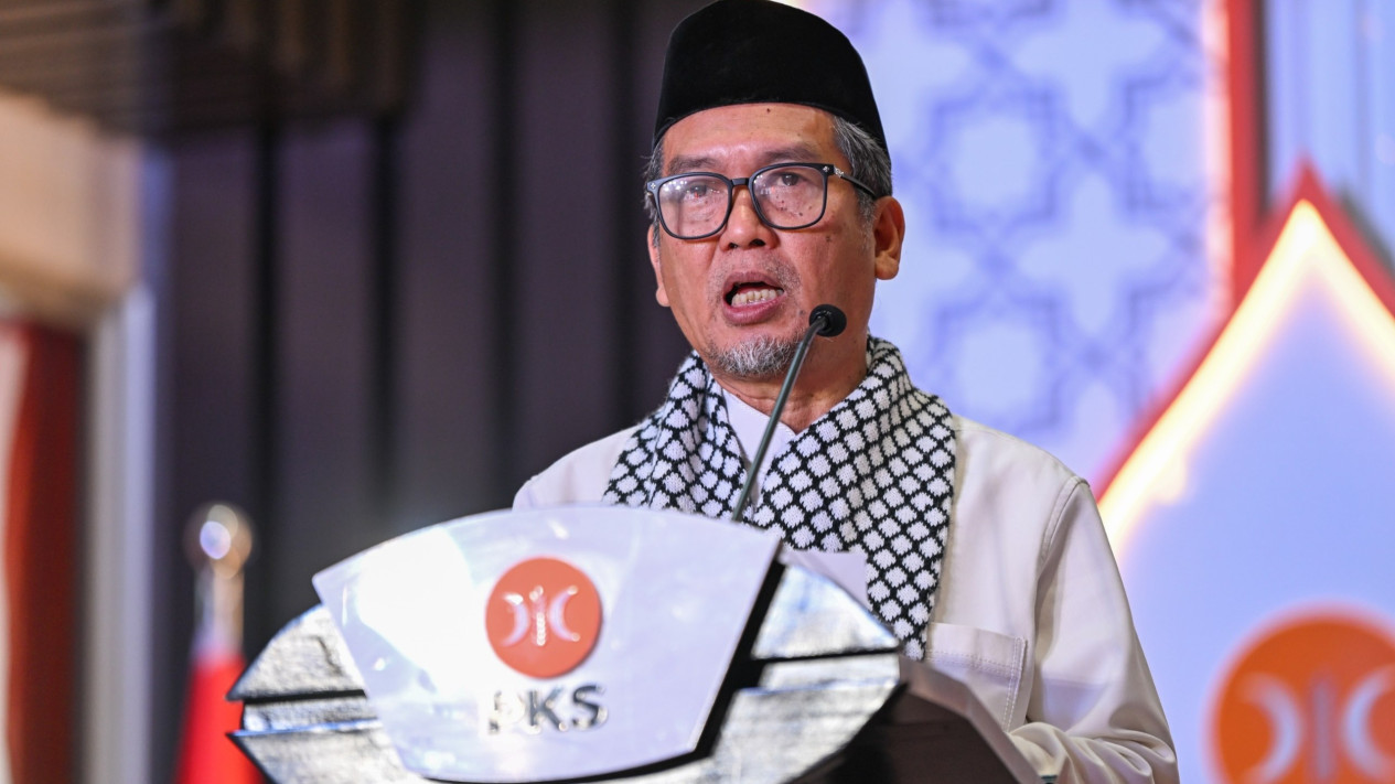 PKS Gelar Peringatan Maulid Nabi 1448 H: Teladani Akhlak Rasulullah Bangun Negeri
            - galeri foto