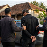 Sempat Viral Ludahi Ibu dan Balita, ABS alias Gareng Debt Collector di Madiun yang Buron Setahun Akhirnya Dibekuk Polisi