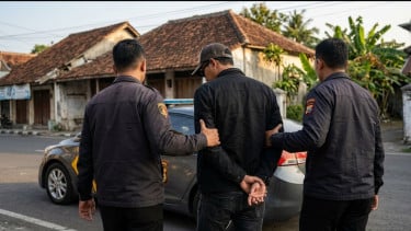 Sempat Viral Ludahi Ibu dan Balita, ABS alias Gareng Debt Collector di Madiun yang Buron Setahun Akhirnya Dibekuk Polisi