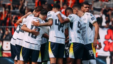 Terbang Langsung ke Korea Usai Dikalahkan Persija, Pelatih Persib Susun Ulang Pemain yang Layak Tampil Vs FC Seoul