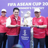 Dihadiri Erick Thohir dan Pramono Anung, Trofi FIFA ASEAN Cup 2026 Dipamerkan di CFD Jakarta Bersama Legenda Timnas Indonesia