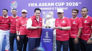 Dihadiri Erick Thohir dan Pramono Anung, Trofi FIFA ASEAN Cup 2026 Dipamerkan di CFD Jakarta Bersama Legenda Timnas Indonesia