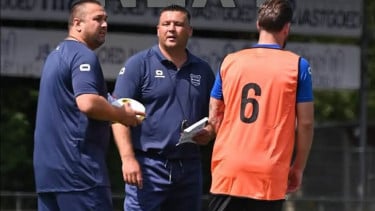 Jhon van Beukering Buat Ulah, Eks Striker Naturalisasi Timnas Indonesia Bogem Pemain Keturunan Hingga Berdarah dan Dipecat Klub Belanda