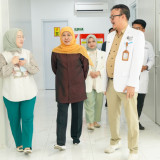 Gubernur Khofifah Kunjungi Pusat Riset Stem Cell dan Kanker SCCR Indonesia di Semarang