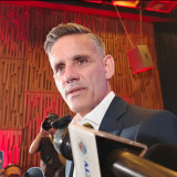 Kiper Timnas Indonesia Banjir Pujian, John Herdman Ikut Bangga Lihat Emil Audero Memukau Lawan Real Madrid: Panggung yang Luar Biasa Besar!
