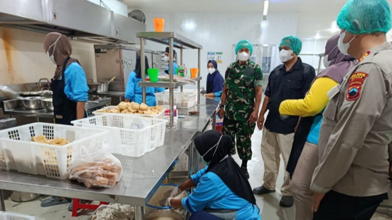 Pemkab Jepara Lakukan Sidak ke 21 SPPG, Pastikan Standar Keamanan Pangan Dapur MBG
            - galeri foto