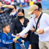 Tangani Dampak Karhutla, Gubernur Kalteng Bersama Ratusan Jurnalis Bagikan Masker dan Perluas Distribusi Air Bersih