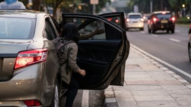 Viral Penumpang Taksi Online Dimaki lalu Diturunkan di Tengah Jalan, Begini Kronologinya