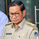 Gubernur DKI Jakarta Pramono Tertibkan TPS Ilegal Kapuk Muara
