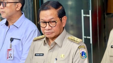 Gubernur DKI Jakarta Pramono Tertibkan TPS Ilegal Kapuk Muara