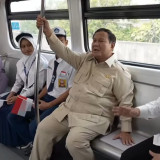 Momen Prabowo Jajal LRT Kelapa Gading–Manggarai, Tarif Awal Cuma Rp5.000