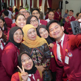 Gubernur Khofifah Paparkan Potensi Unggul Jatim di Hadapan 109 Mahasiswa FKN Unhan