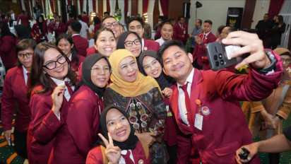 Gubernur Khofifah Paparkan Potensi Unggul Jatim di Hadapan 109 Mahasiswa FKN Unhan