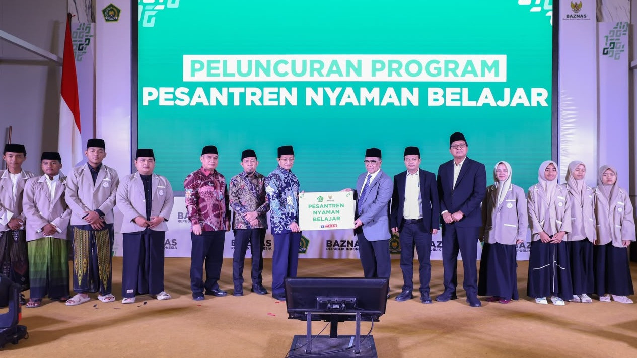 BAZNAS dan Kemenag Salurkan Dana Rp17,5 Miliar untuk Benahi 700 Pesantren
            - galeri foto