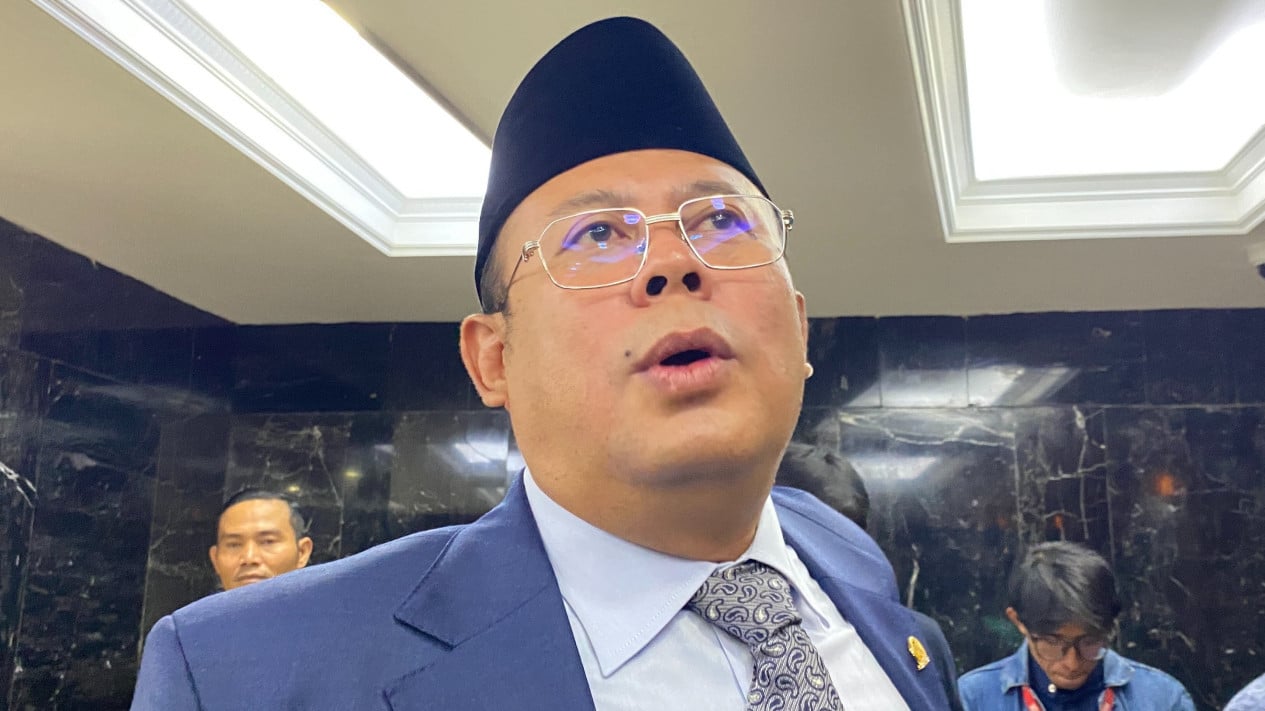 DPR Desak Investigasi Menyeluruh Kasus Kecelakaan Kapal Virgo Transport 8
            - galeri foto