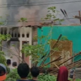 Anggota Dewan Lebak Asep Awaludin Tinjau Dua Rumah Terbakar di Cimarga