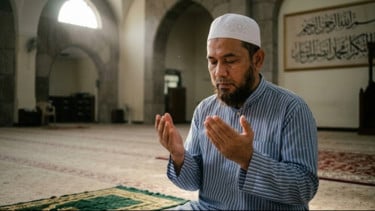 Amalan Pengampun Dosa dan Penawar Hati Gelisah, Baca Doa Nabi Adam di Dalam Al Quran