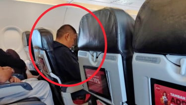 Viral Dugaan Pencurian dalam Penerbangan Pesawat Rute Denpasar-Jakarta, WNA Buka Tas Kabin Penumpang Lain yang Tertidur