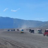 Setelah Sepekan Ditutup Akibat Karhutla, Wisata Gunung Bromo Kembali Dibuka
