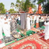 Dipimpin Syaikh Muhammad Fadil Al Jailani, Gubernur Khofifah bersama Bupati Mojokerto dan Masyarakat Gelar Sholat Istisqa’, Ikhtiar Hadapi Kemarau Panjang