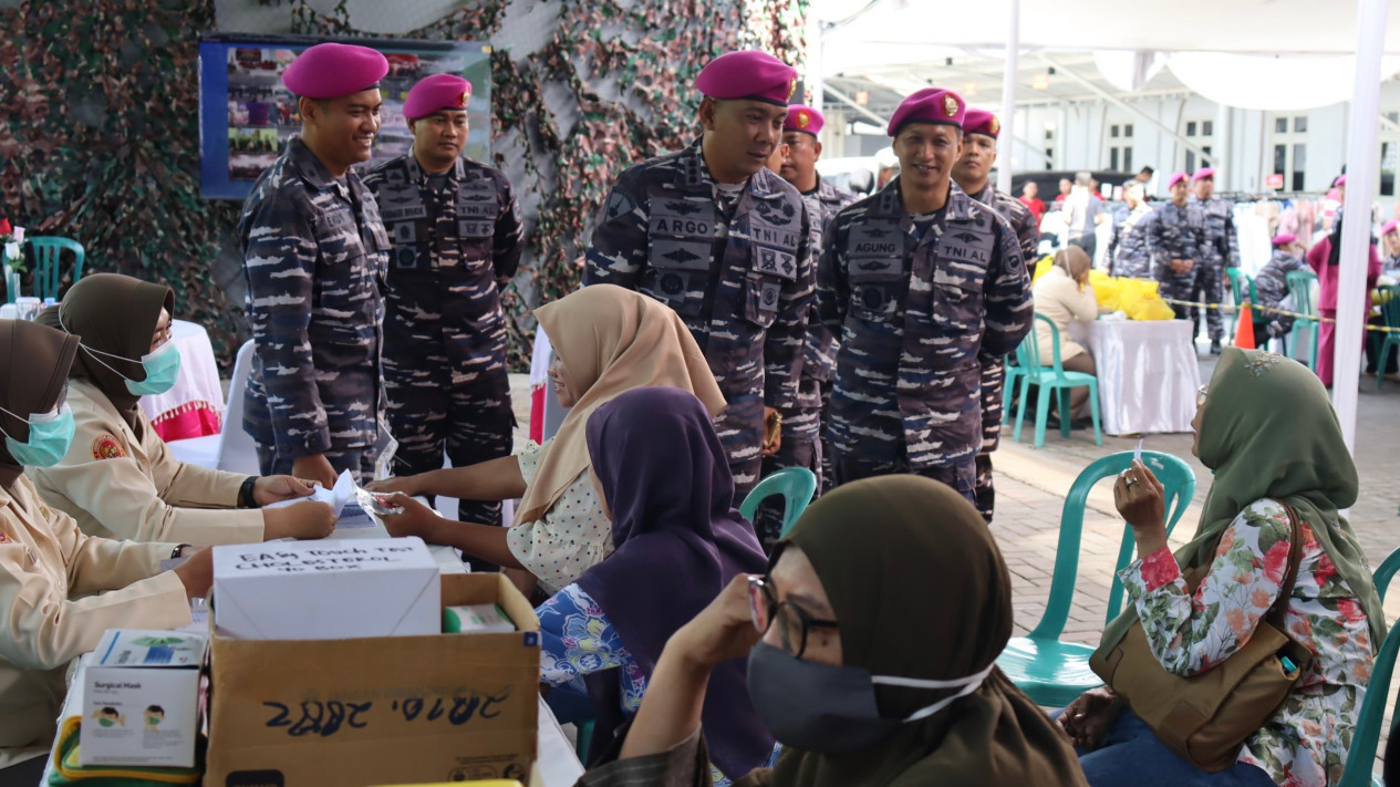 Positivity Rate Influenza Naik Jadi 46 Persen, Rumkitalmar Ewa Pangalila Gelar Pemeriksaan Gratis di Surabaya
            - galeri foto