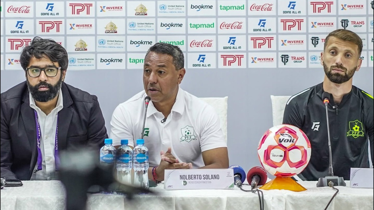 Pakistan Bikin Blunder Jelang FIFA ASEAN Cup di Indonesia, Salah Ajukan Visa Bikin Timnas TC Tanpa Pelatih
            - galeri foto