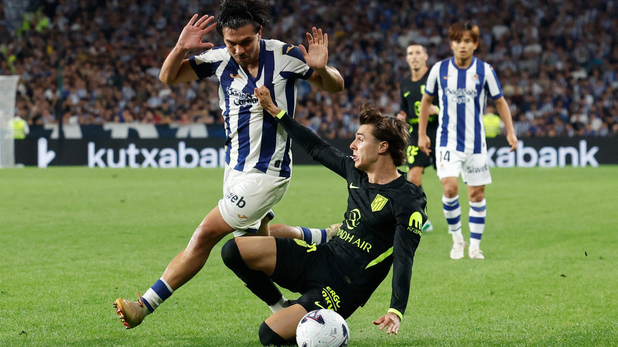 Bursa Transfer Liverpool: Siap Sikut Manchester City, The Reds Pantau Bek 50 Juta Pounds Milik Liga Spanyol
            - galeri foto