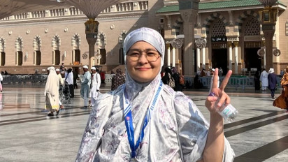 Pesan Menyentuh Mita The Virgin Sebelum Tunaikan Umrah ke Tanah Suci