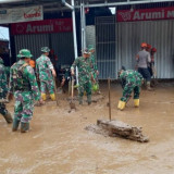 TNI Kerahkan 120 Personel Tangani Banjir Bandang Dan Longsor di Solok