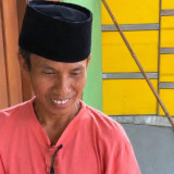 Direndahkan Susah Menang hingga Dihina Tak Punya Uang, Tukang Pemilah Sampah Jadi Kades di Bekasi Heboh
