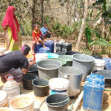 BPBD Perpanjang Status Darurat Air Bersih di Bangkalan, Warga Antri Berjam-jam untuk mendapatkan Bantuan