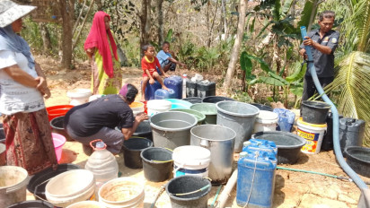 BPBD Perpanjang Status Darurat Air Bersih di Bangkalan, Warga Antri Berjam-jam untuk mendapatkan Bantuan
